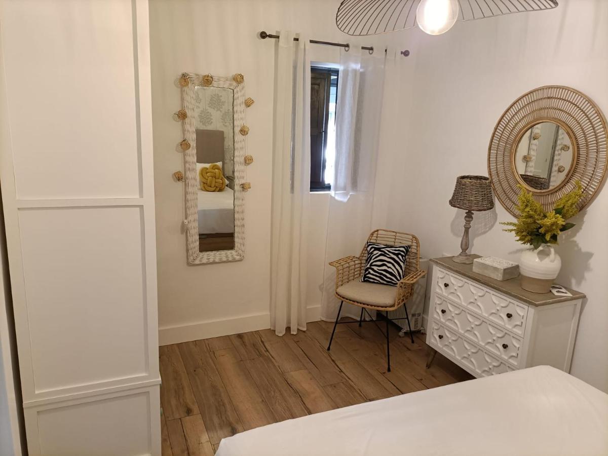 New Apartment In Traditional Building Of The XVI Century Севілья Екстер'єр фото