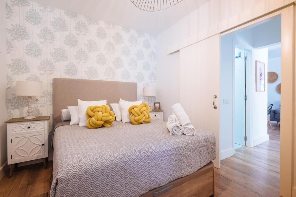 New Apartment In Traditional Building Of The XVI Century Севілья Екстер'єр фото